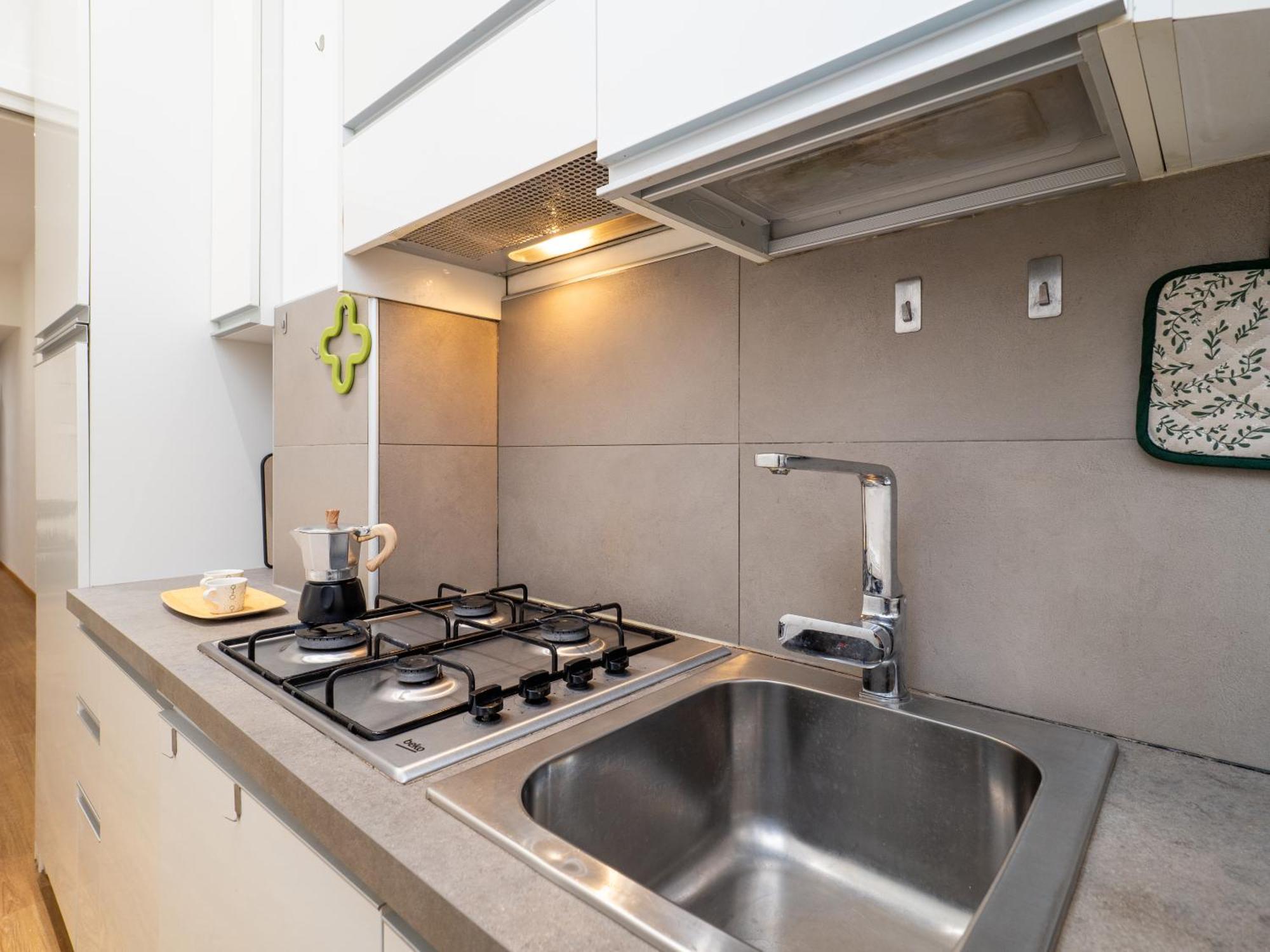 Milano 5 Guests - Modern Apt With Balcony 외부 사진